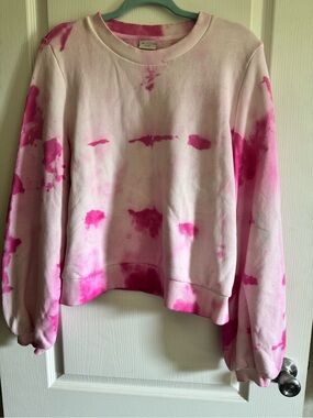 A New Day Women’s Medium pink tie dye crop long sleeve sweatshirt EUC